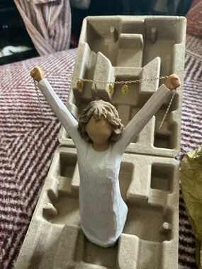 Willow Tree Joy Figurine Holding Gold Charm Chain